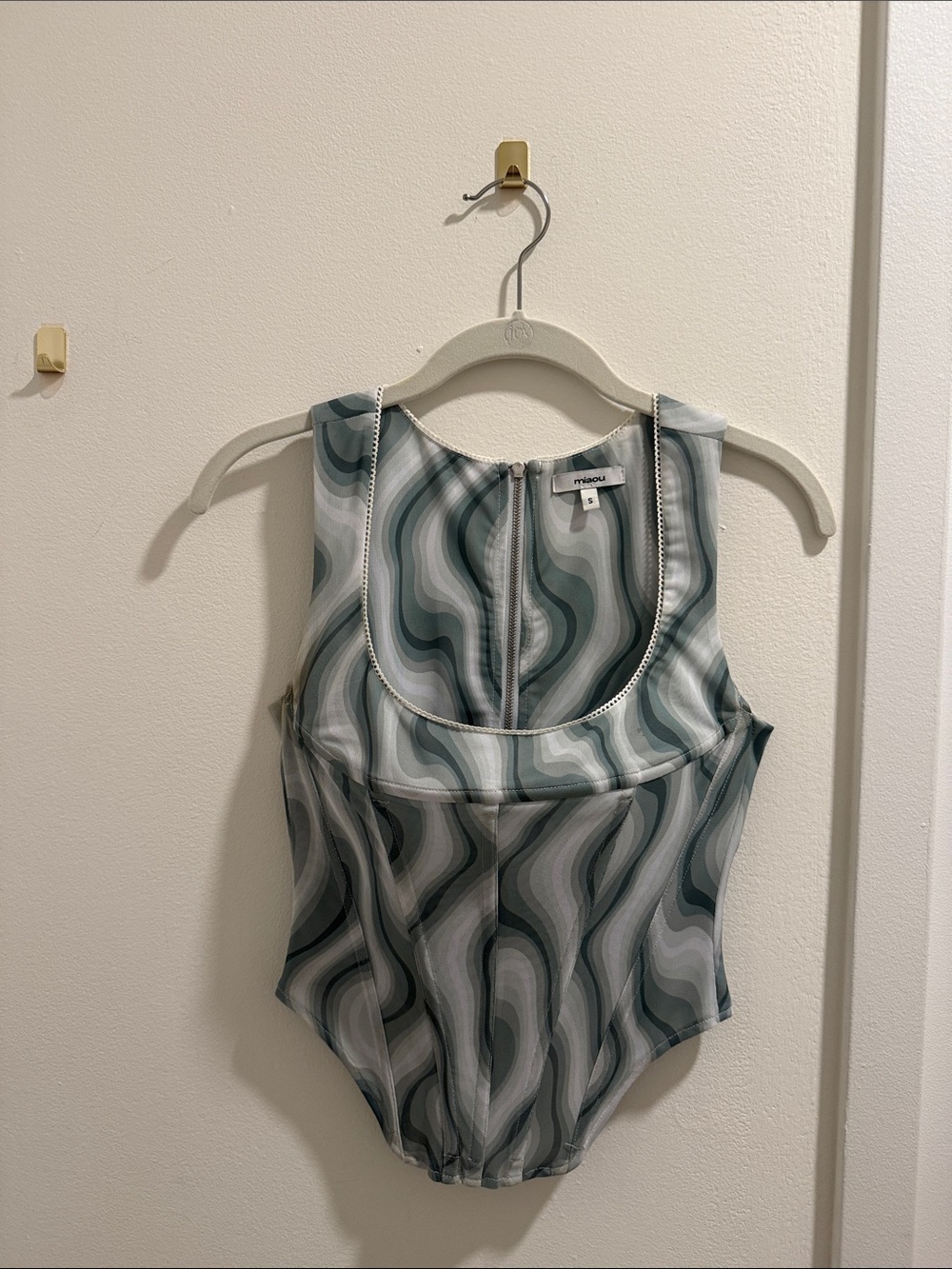 Miaou Swirl-Print Scoop Neck Bodysuit - S